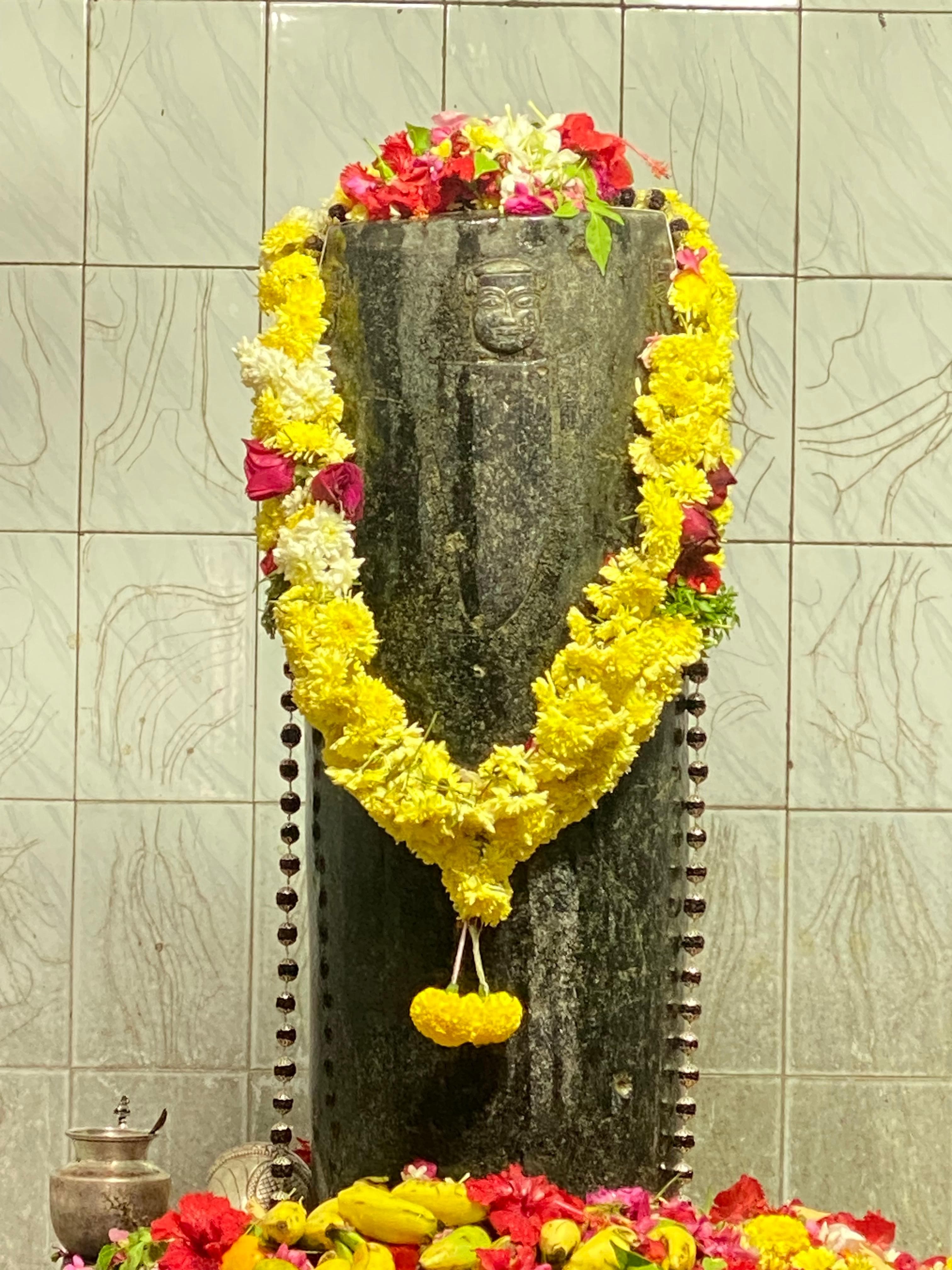 Sri Maha Panchamukheswara Swamy — Devasthanam