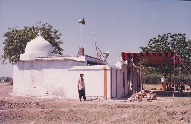 The original Sri Maha Panchamukheswara Swamy Vari Devasthanam — early temple structure